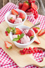 Strawberry ice cream