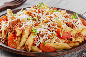 Pasta with minced meat and cheese