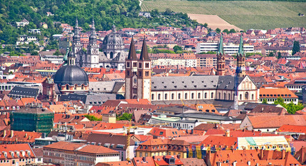 Blick auf die Innenstadt der fränkischen Großstadt Würzburg