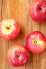 apples