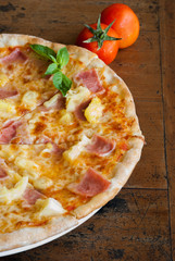 Hawaiian Pizza , pineapple , ham and cheese