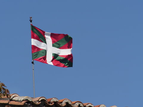 bandera euskadi 3