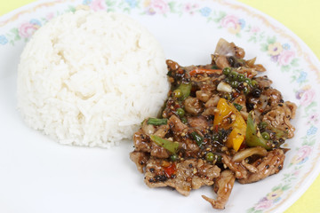 Stir fried beef with black hot pepper and steam rice