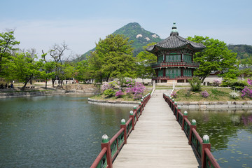 Fototapeta premium Seoul - Hyangwonjeong