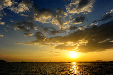 Fototapeta premium Sea Sunset and Cloudscape