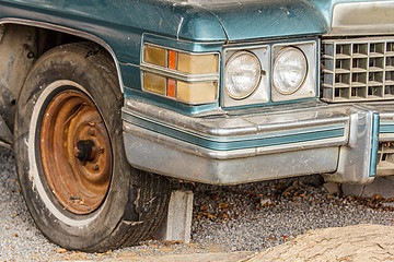 old rusty car