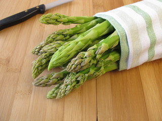 Grüner Spargel