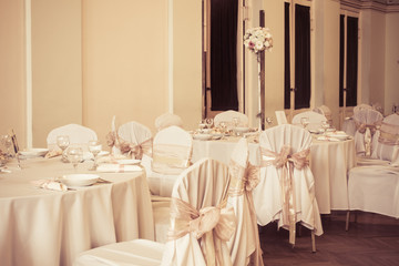 Fototapeta na wymiar wedding chairs with decoration