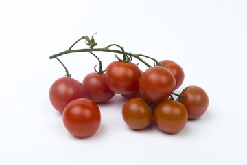pomodori ciliegino in grappolo