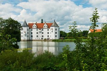 Fototapeta na wymiar Schloss Glücksburg, renesansowy zamek w pobliżu Flensburg, Niemcy.