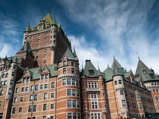 Fototapeta premium Low angle view of a hotel, Chateau Frontenac Hotel, Quebec City,