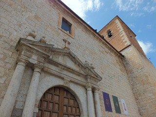 Fototapeta premium iglesia de san miguel de reoyo en peñafiel