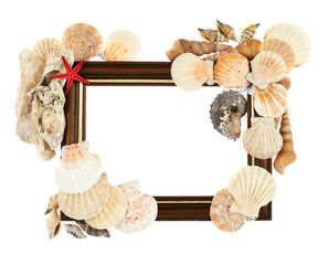 Empty frame decorated with seashells