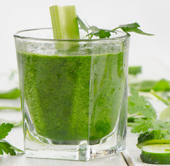 Healthy green smoothie