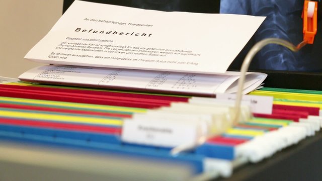 kranken akte eu mit pr&uuml;f befund