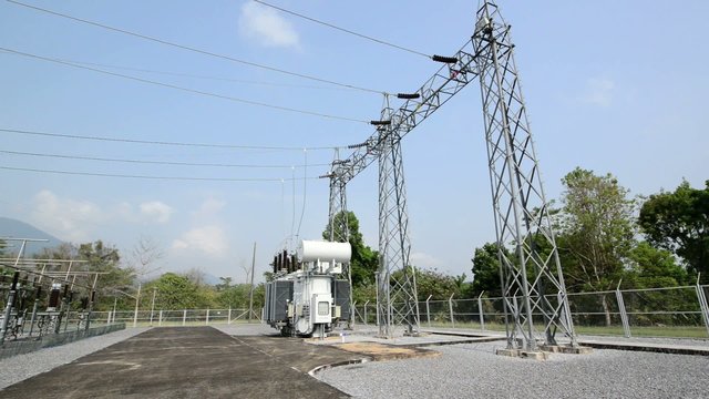 Transformer station and the high voltage electric pole