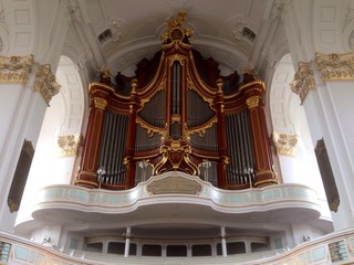 organo in chiesa