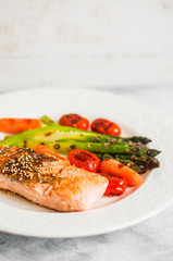Grilled salmon with vegetables