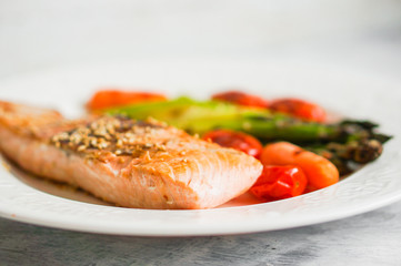 Grilled salmon with vegetables