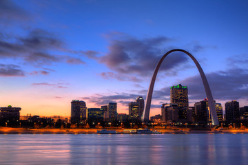 View of the Gateway Arch - St Louis, Missouri - obrazy, fototapety, plakaty