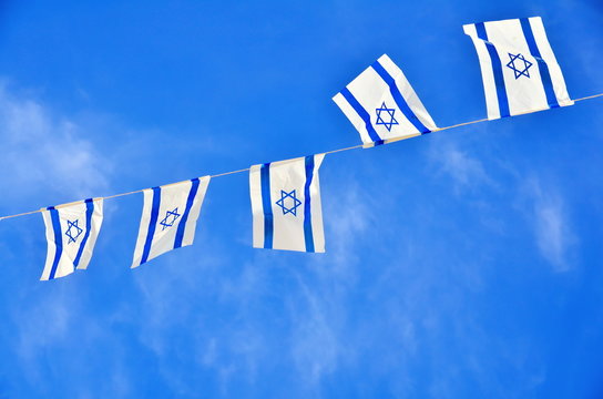 Israel Flag chain on Independence Day