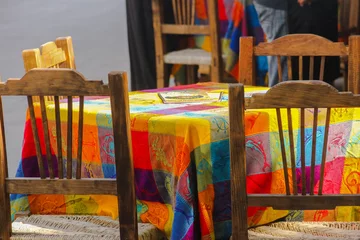 Foto auf Acrylglas Antireflex Colorful table in Mexican restaurant. © cbphotoart