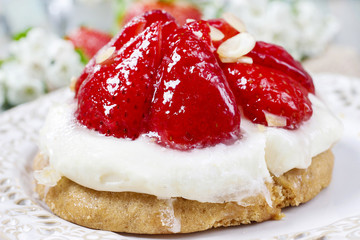 Delicious strawberry cake