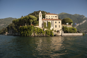 Fototapeta na wymiar wille Jezioro Como
