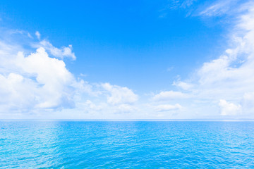 Obraz premium Sea and clouds in Okinawa