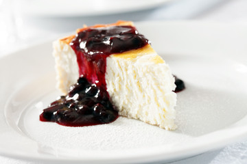 cheesecake with jam