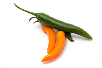 Grüne und gelbe Chilis