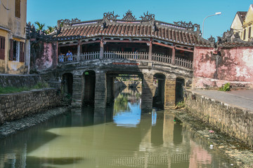 Naklejka premium japanese bridge in hoi an ancient town,vietnam