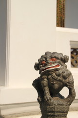 lion stone carving