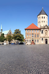 Fototapeta premium Gaukirche St. Ulrich und Dom in Paderborn
