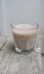 Banana and chia smoothie