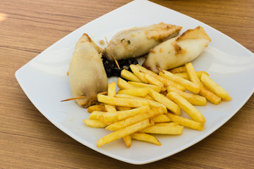 Stuffed cuttlefish and chips