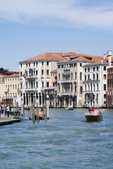 Fototapeta na wymiar Grand canal near Rialto Bridge in Venice
