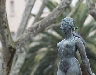 Fototapeta na wymiar Statua kobieta