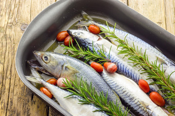 Mackerel baked with tomatoes