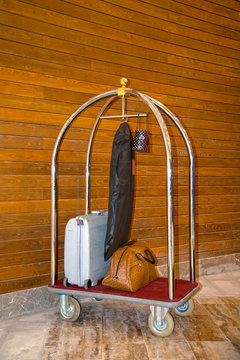 valiz taşıma arabası