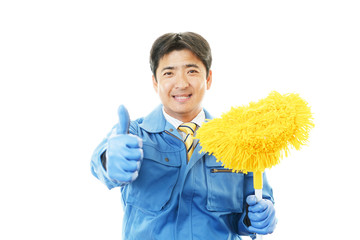 ガッツポーズの作業員