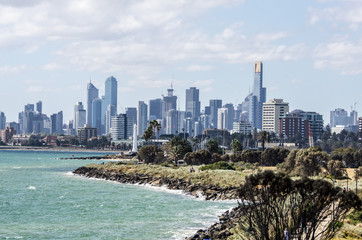 Naklejka premium Melbourne cityscape with coast