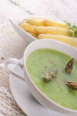 Green asparagus soup