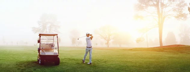 Abwaschbare Fototapete Golf Golfplatzmann