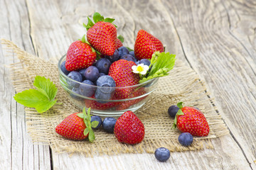 fresh fruits in a bowl