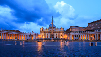Fototapeta na wymiar Basilica St. Peter in Rome at the Blue Hour. Seat of the Pope