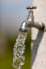 Water tap