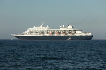 Fototapeta na wymiar Cruiseship