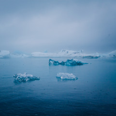Obraz na płótnie Canvas Piękny żywy obraz islandzki lodowiec i lodowiec laguny