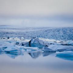 Beatiful vibrant picture of icelandic glacier and glacier lagoon